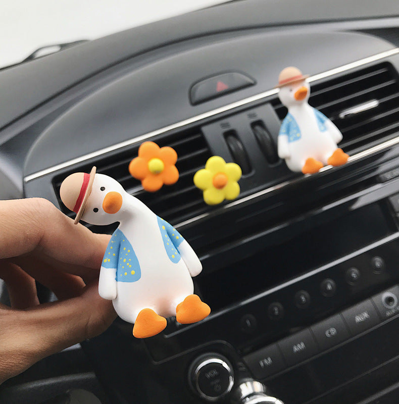 Car car aromatherapy cartoon refueling duck out of the wind, aromatherapy car, decorative creative ornament decoration - KTStechnixx