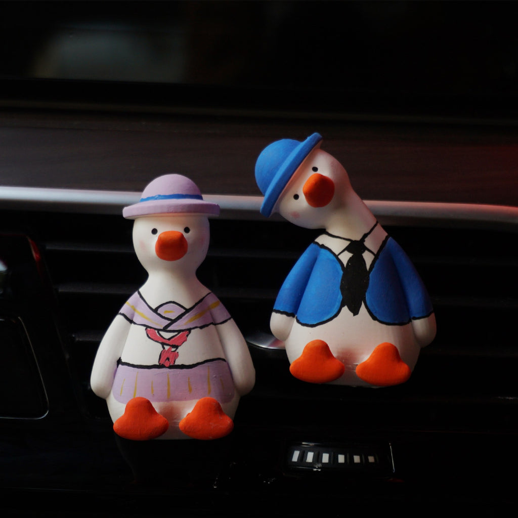 Car car aromatherapy cartoon refueling duck out of the wind, aromatherapy car, decorative creative ornament decoration - KTStechnixx